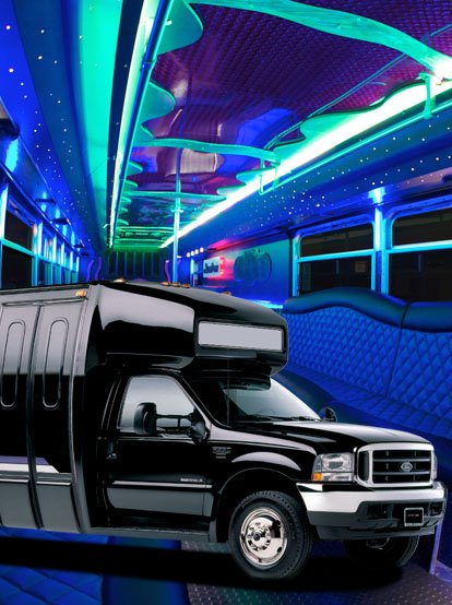 800Limo's tweet photo. Looking for luxury transportation for larger groups?  We've got that covered: https://t.co/Ht7pNi9UQH https://t.co/DWOWUag6iY