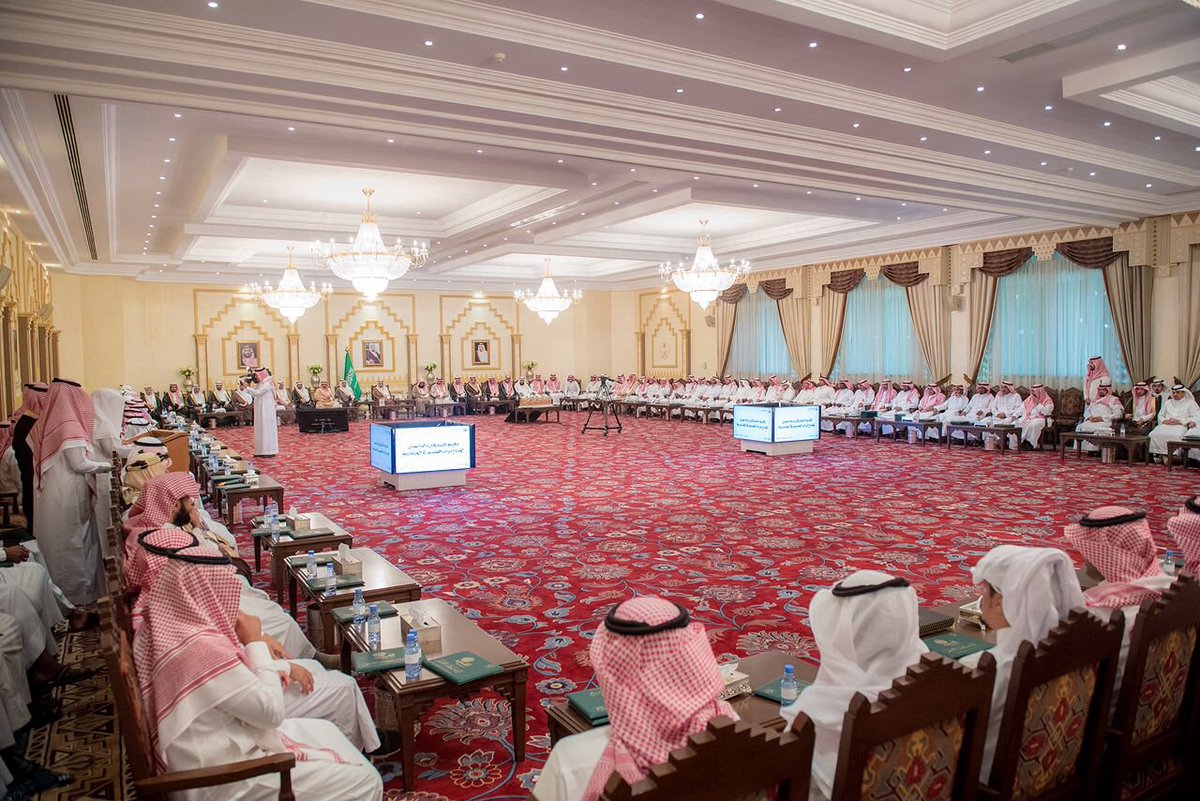 EmarahAlQassim's tweet photo. #أمير_القصيم : مهرجان #الجنادرية نافذة من نوافذ هذه البلاد الثقافية والتراثية والذي يظهر ما تمتلكه هذه البلاد من تراث عظيم . https://t.co/QLcv9UYu8L