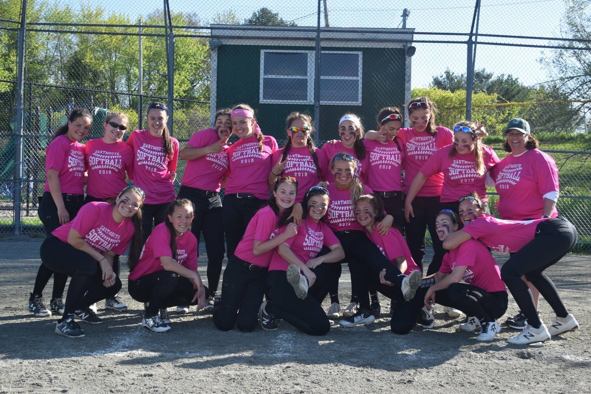 2017DHSsoftball's tweet photo. 13-0 win over Barnstable #pinkgame 🎀💗 https://t.co/pW6wVxgRRX