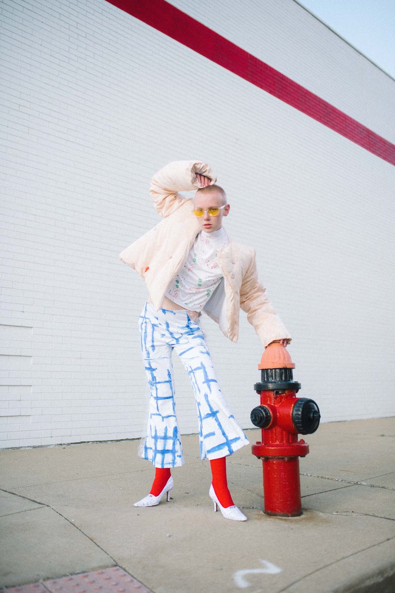 labelsndollas's tweet photo. Does this look like an High fashion ad? https://t.co/0cgUKhR72Q