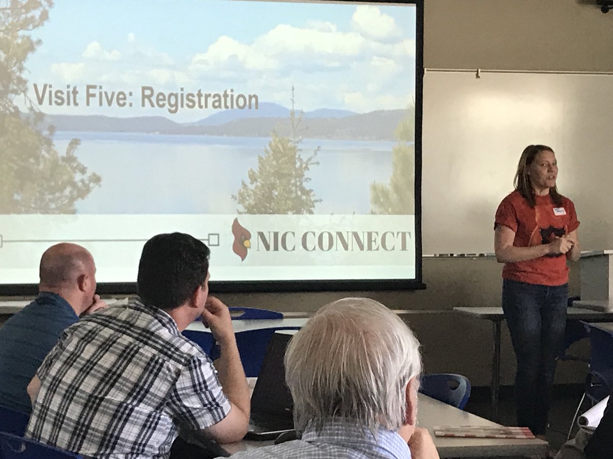 IACRAO's tweet photo. @BlueInRedID presenting about NIC Connect at the #IACRAO2018 conference! @NorthIdaho https://t.co/I3M9nfWJCM