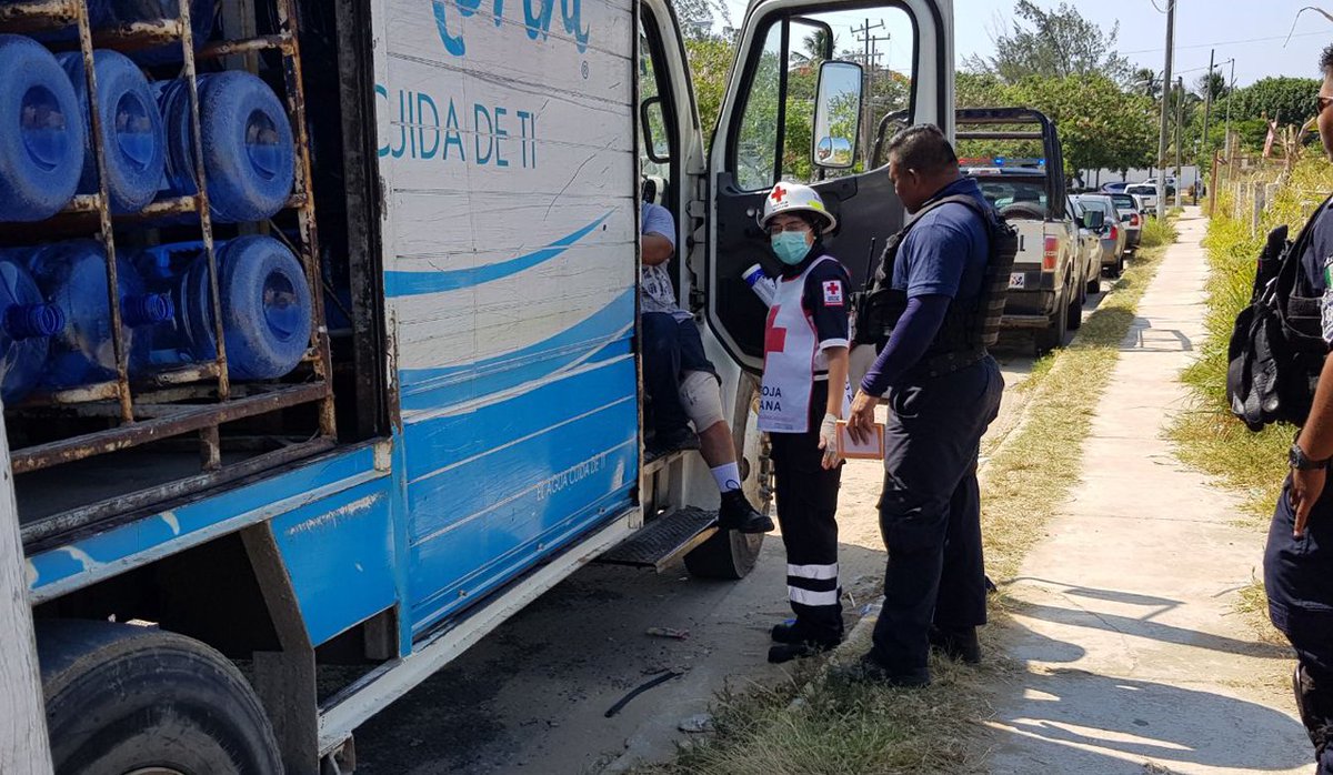 Veracruz: Hieren a repartidor de agua Santorini durante ASALTO en Coatza. Noticias en tiempo real