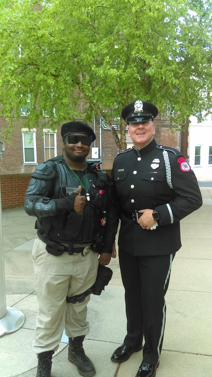 jai_rlsh72's tweet photo. The National Police Week celebration went well today down at the Harrisonburg police headquarters in Harrisonburg, Virginia! The J.A.I. Had a chance to meet a lot of the officers from different shifts. #PoliceWeek2018 #RLSHJAI #RLSH https://t.co/dPBL5bYEoA