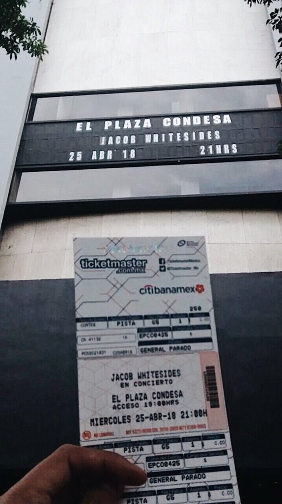 AylinKors's tweet photo. RT FOR GOOD LUCK AT CONCERTS https://t.co/HDFsJijubZ