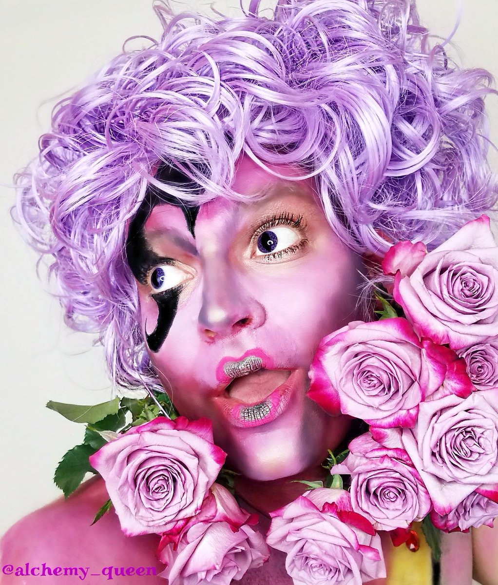 TheAlchemyQueen's tweet photo. Feeling rosey 🌹 Have you stopped to smell the roses recently?  #makeup #bodypaint #roses #dragqueen https://t.co/yuDCQonu9a