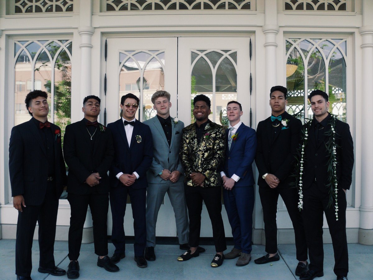 jacobbosco_'s tweet photo. we live #prom2018 https://t.co/RYrA5LfZR7