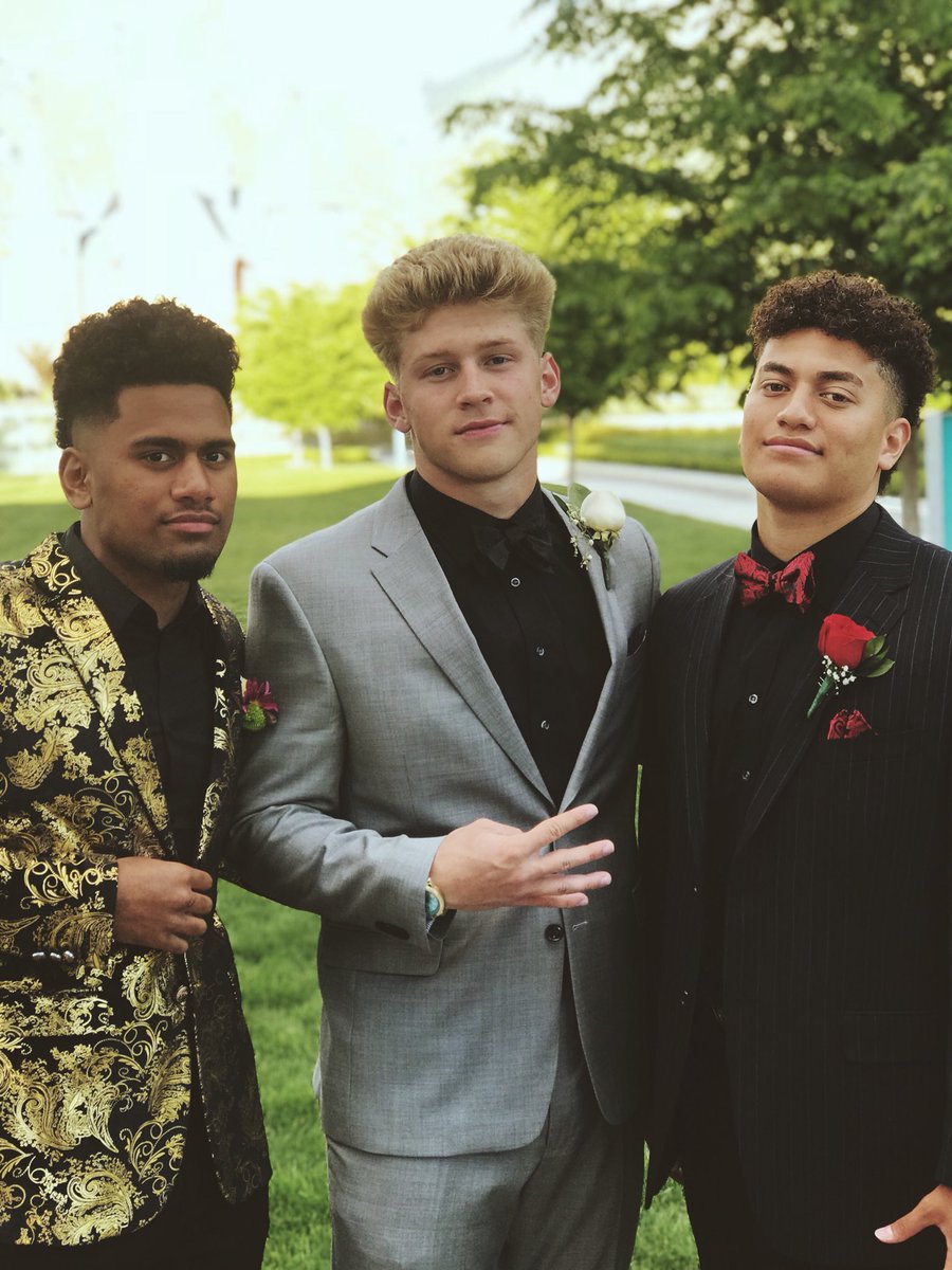 jacobbosco_'s tweet photo. we live #prom2018 https://t.co/RYrA5LfZR7