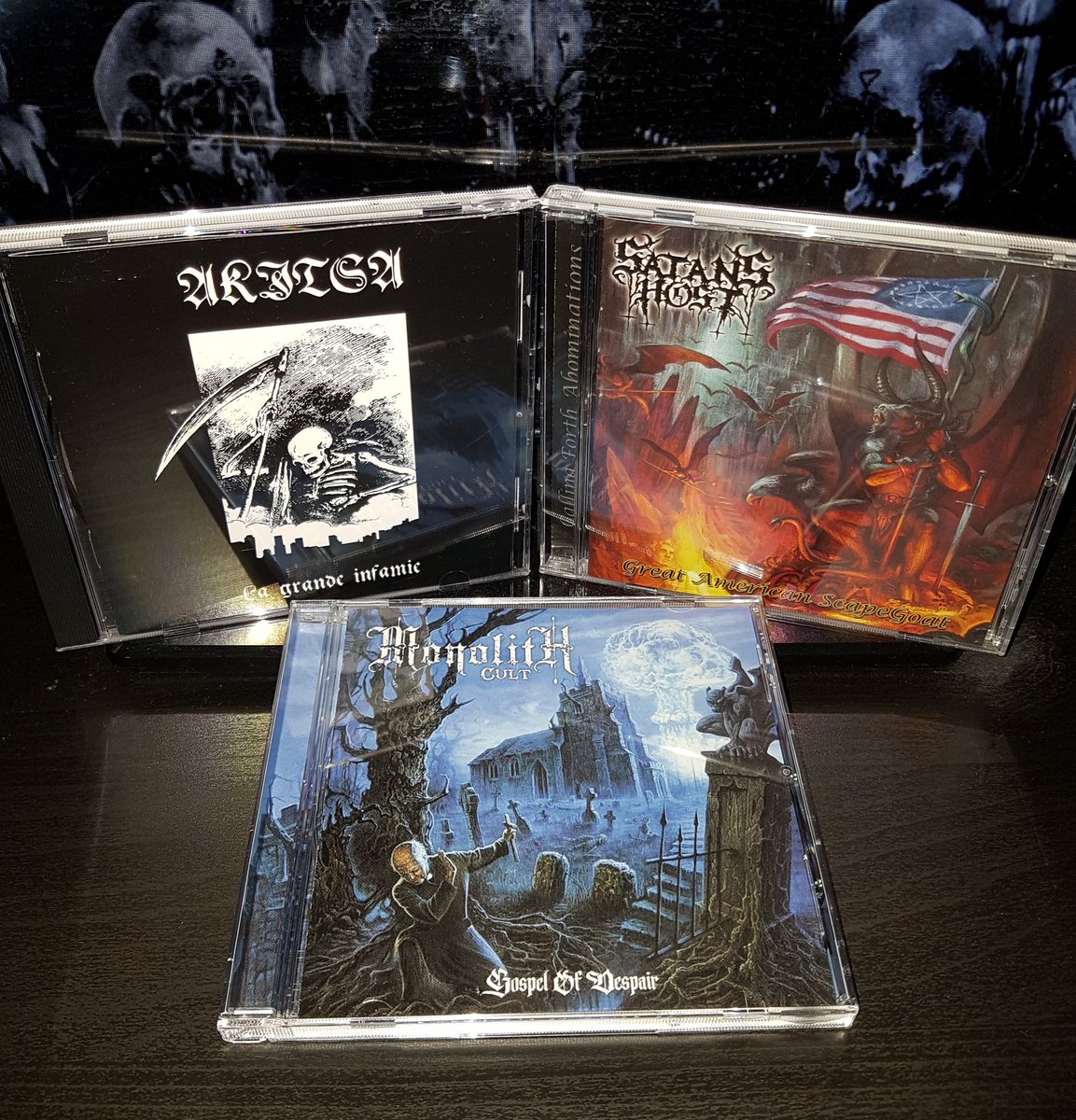 TheMetalheadBox's tweet photo. Listening to Satan's Host - Great American ScapeGoat 666, Monolith Cult - Gospel Of Despair, Akitsa - La Grande Infamie 👇👍#blackmetal #thrashmetal #deathmetal #satanshost #akitsa #monolithcult #doommetal #themetalheadbox #tourdegarde #moribundcult #transcendingrecords https://t.co/WSNeIhcne7