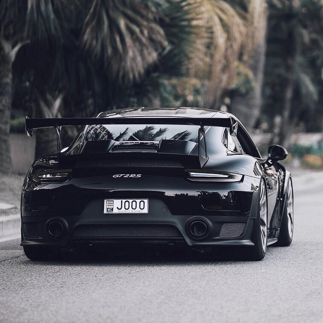 carpxrnpicx's tweet photo. GT2RS https://t.co/hUdrTTpvH1