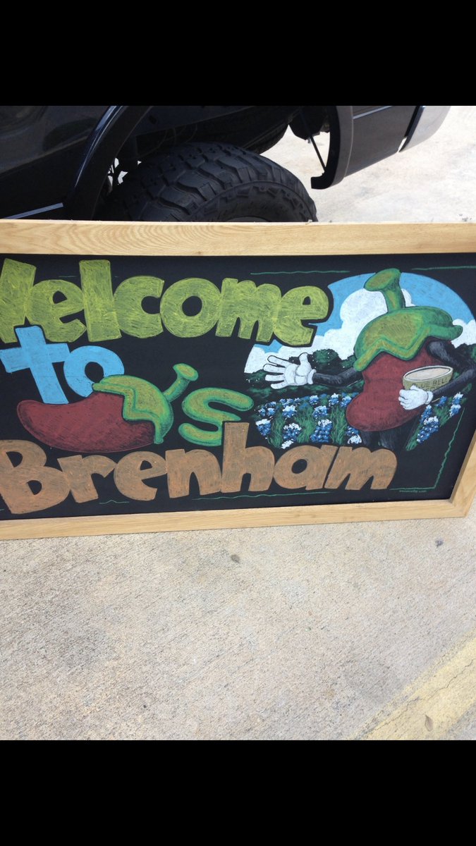 Belly2878Chris's tweet image. I was looking through some old pictures today and stumbled across this gem. I still have this chalkboard today! #chilislove #bestboardever #whereistartedmyjourney @kwilliamson77 @Good2_BKing @Tyger18