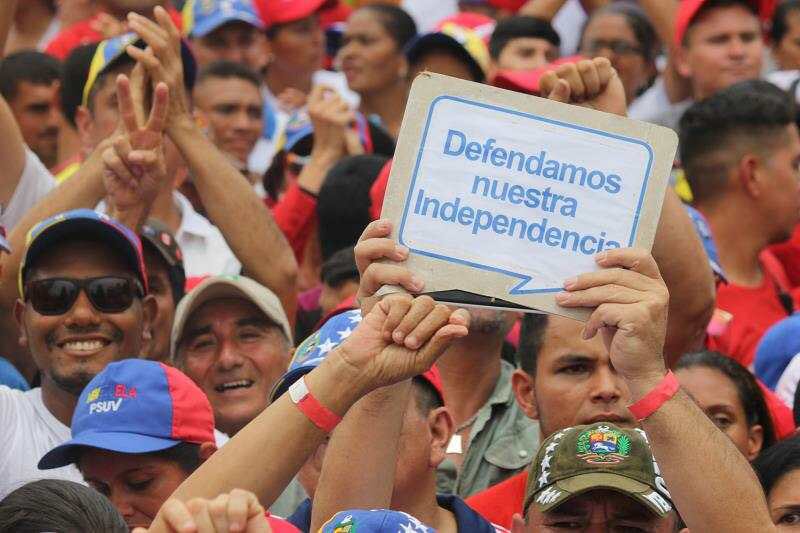 ConCiliaFlores's tweet photo. ¡Está cerca el 20 de mayo! Ese día vamos a hacer historia, tenemos que levantarnos como Pueblo para hacer sentir nuestra voz en las urnas. ¡Sé que Táchira está con @NicolasMaduro! #TáchiraVotaPorMaduro https://t.co/NWQQh5GJEu