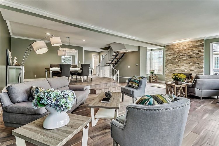 HSHsolutionsyyc's tweet image. Founded by Laurie-Anne Bulmer, Home Sweet Home Solutions is committed to creating customized, affordable solutions to your #homestaging , #estate #Sales  and #downsizing needs.