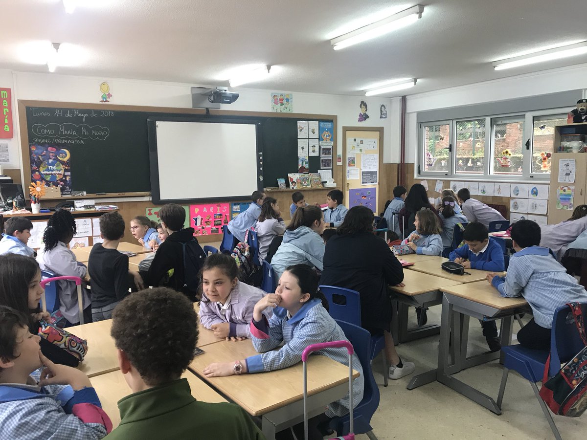 TamaraEducacion's tweet photo. Morning with american students from Portland @ausevamaristas #auseva https://t.co/69BG6JHP9H