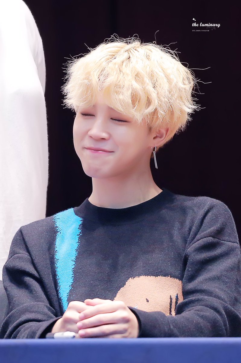 jinlunit4's tweet photo. Park Jimin porque tienes que ser tan adorable. 

#iVoteBTSBBMAs @BTS_twt https://t.co/Skoxz5YPn2