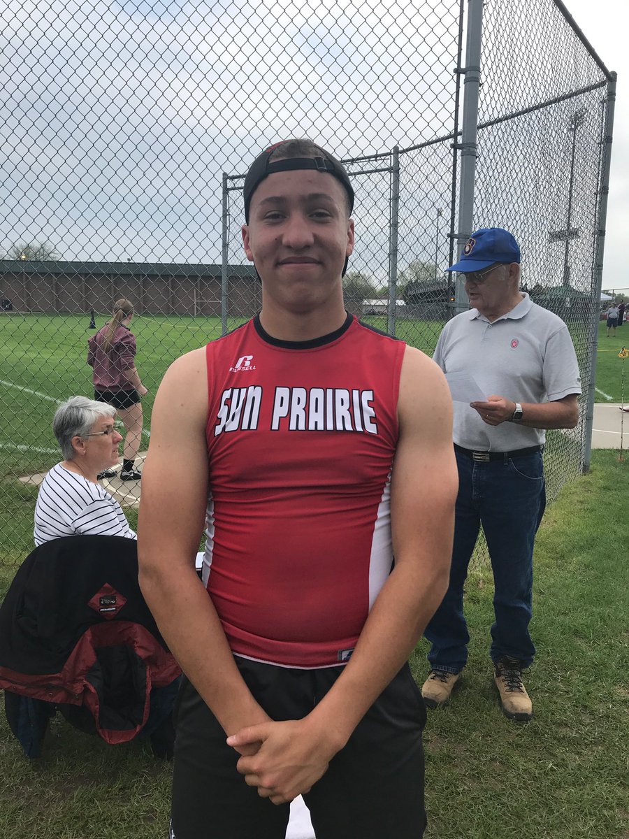 BobJohnsonK12's tweet photo. Emmanuel Mielke is a Big 8 Conference Champion with a discus throw of 138’! https://t.co/Yeh0341UB3