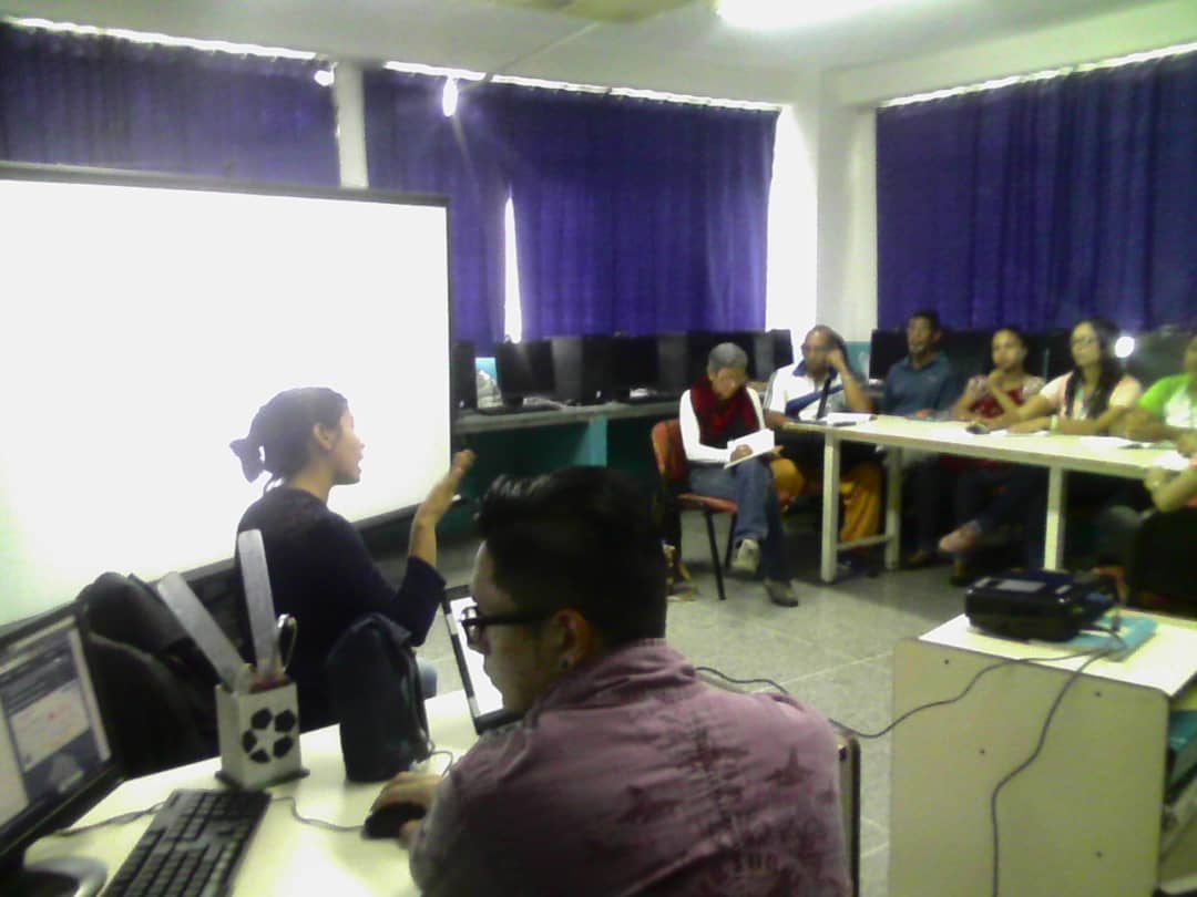 coordvallestuy's tweet photo. Taller sistema Sinco,  gestión de proyecto de comunas,  dirigido por Consejo Federal de Gobierno y presencia del prof. Ovalles. En el CBIT Policarpo Farrera @Fundabit @vane_prieto https://t.co/EqWRPKNWQL