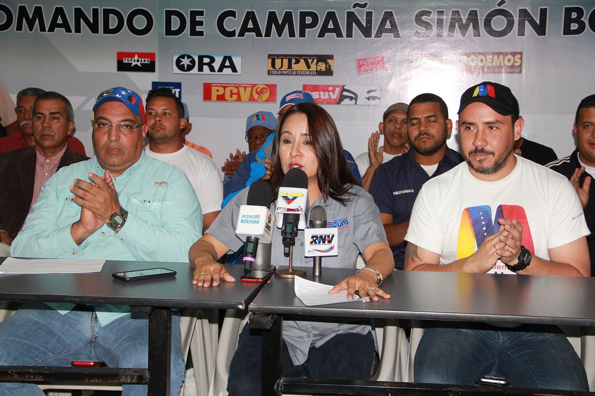 La jefa del Comando de Campaña Simón Bolívar en Anzoátegui Stella Lugo anunció en rueda de prensa que realizaráncierre de campaña este martes en la calle Sucre de Puerto La Cruz  con la presencia del Candidato Presidencial <a href="/NicolasMaduro/">Nicolás Maduro</a> y los aspirantes al consejo legislativo