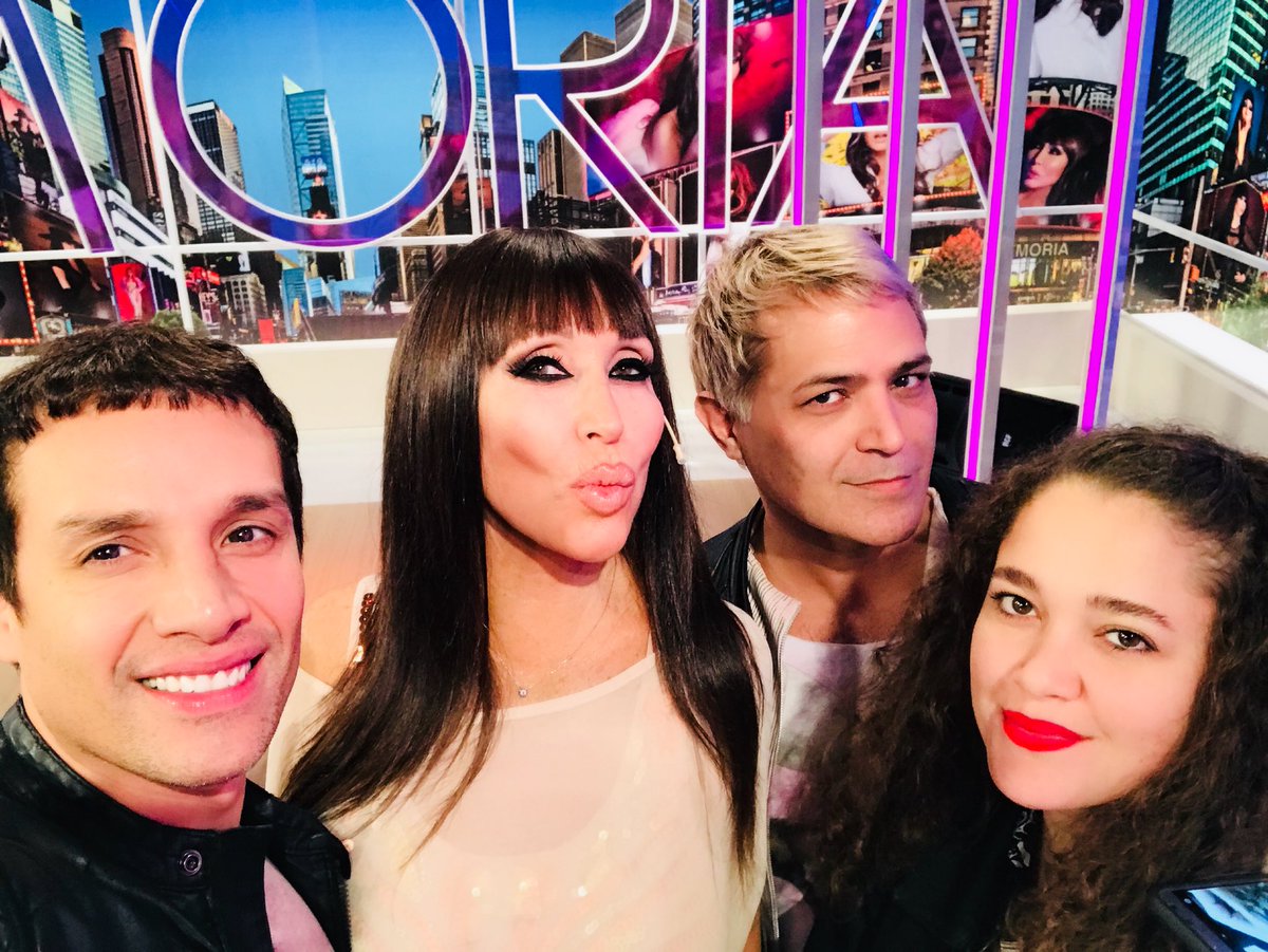 Hay equipo <a href="/Moria_Casan/">Moria Casán</a> <a href="/soloberti/">sol obertti</a> <a href="/CapriOficial/">Capri</a> #incorrectas