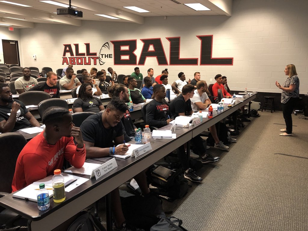 BTW_Sports's tweet image. RT Falcons_PA: AttardiMaura talks “Your Financial Game Plan” with the 2018 Rookie Class at #FalconsU! #MaximizeNow #InBrotherhood AtlantaFalcons NFLPlayerEngage  (via Twitter )