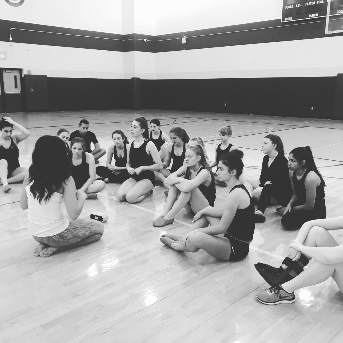 SMS_PACE's tweet image. Our 2018-2019 is off to a great start! Learning choreography with the famous NDABrit!