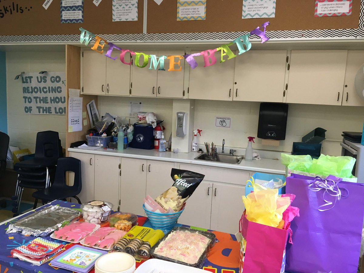 MissCPurcell's tweet photo. Showering Mrs. Mailey with wishes for her new granddaughter! 💕#babypictureguessinggame #babyshower @alcdsb_lady https://t.co/6CxqKLqGec