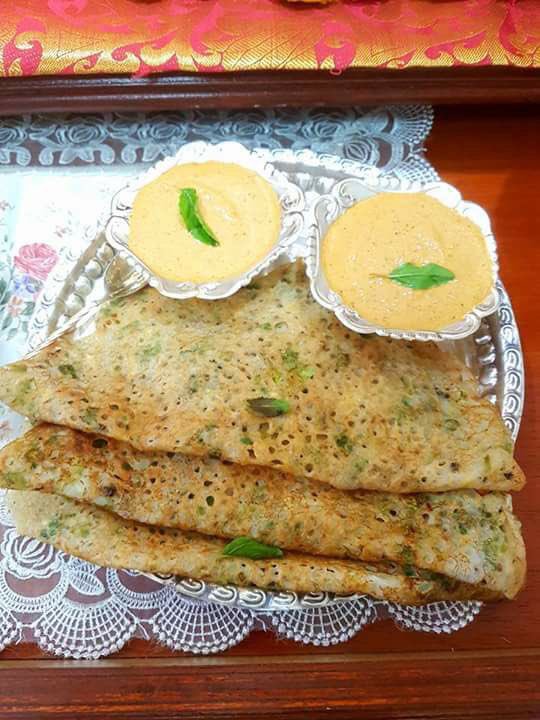 DrDishaJasani's tweet photo. Aaj to Thakur ji aapke liye. .Dosa. .chatni Nariyal chane ki dal ki banai hai prem bhav purn 
Krushnaarpanam astu 🌿🍃🙏🌹🌷 https://t.co/FmF8DnZbnR