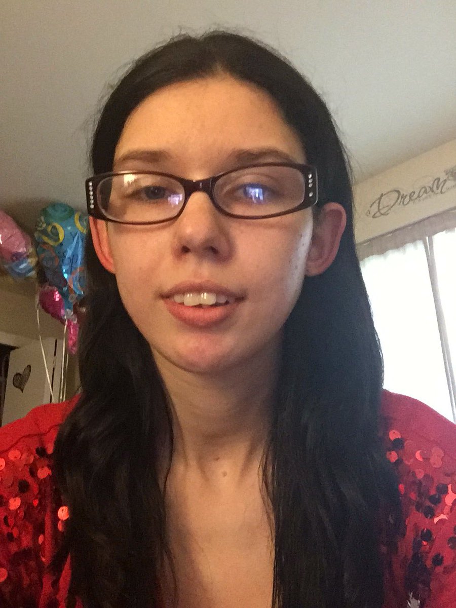 Flor3Flor's tweet photo. This is Kayla https://t.co/dTiy1hQvty