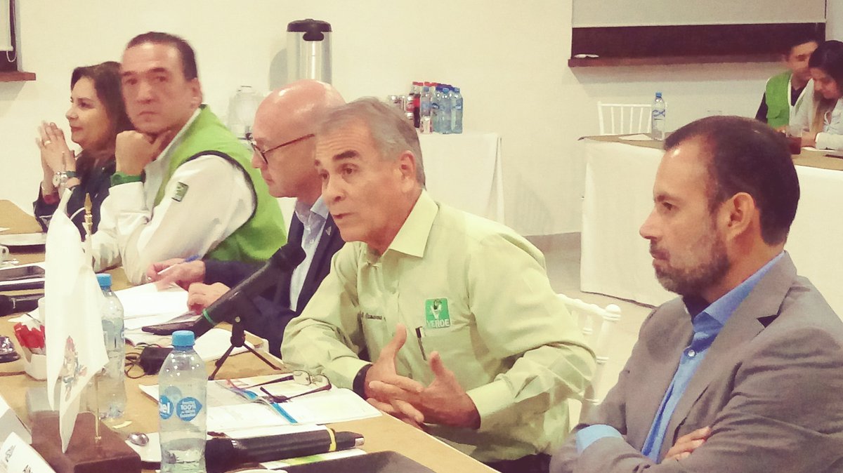 CoparmexZMLeon's tweet photo. Toma la palabra @CamarenaFelipeA en nuestra Reunión de Consejo https://t.co/kZmVe5sFpU