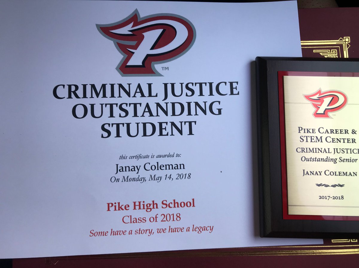 JaNay_Coleman_'s tweet photo. Tonight I received a $12,000 scholarship ($3,000 a year) &amp; Criminal Justice Outstanding Senior. All praise to the most high. #SeniorHonorNight #PikeProud https://t.co/63CGQjPs8o
