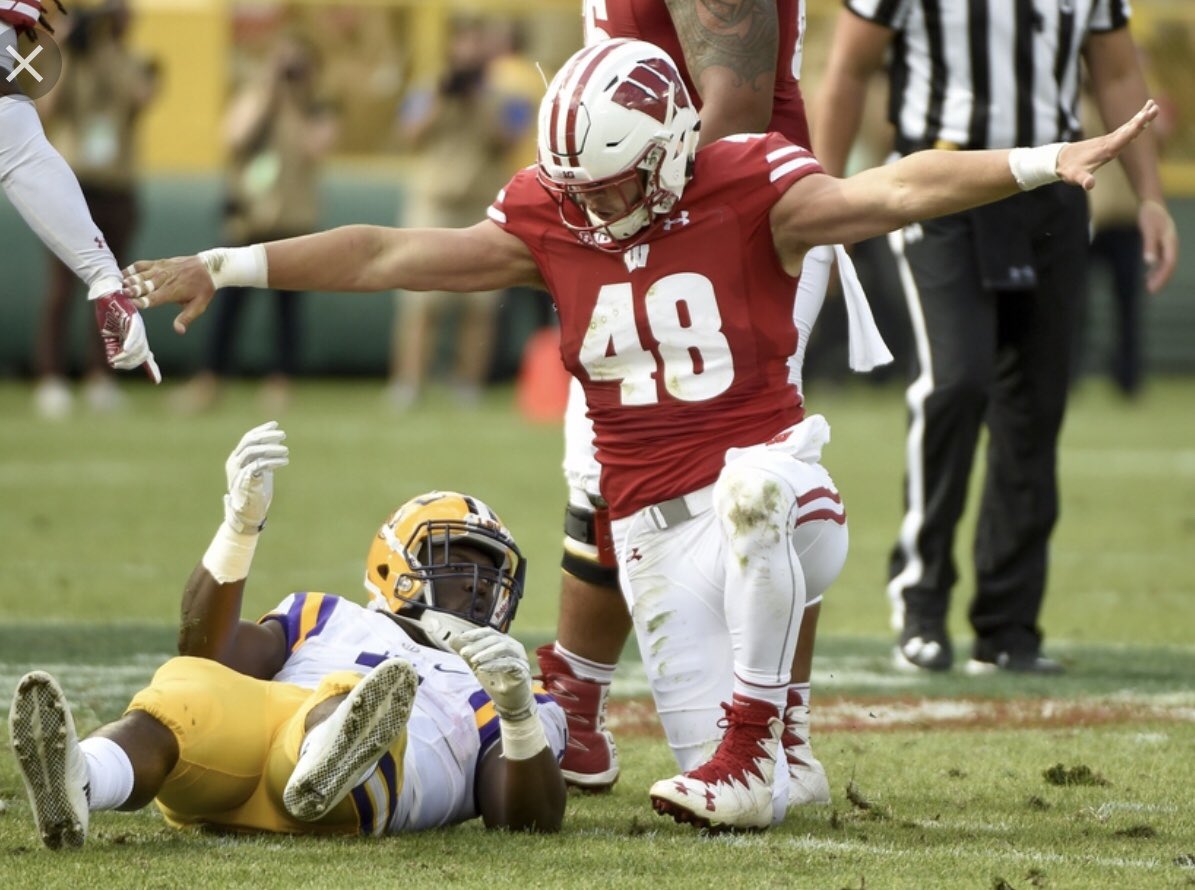 A1Isaac1's tweet photo. Blessed and honored to receive an offer from the University of Wisconsin 🔴⚪️
@HOPChiefsFBall @CoachBEllis9 @Rivals @BrianDohn247 @alexgleitman @RivalsFriedman @CoachTurnerUW @BadgerFootball @DemetricDWarren @247Sports 
#GoBadgers https://t.co/GRNGqMYcY9