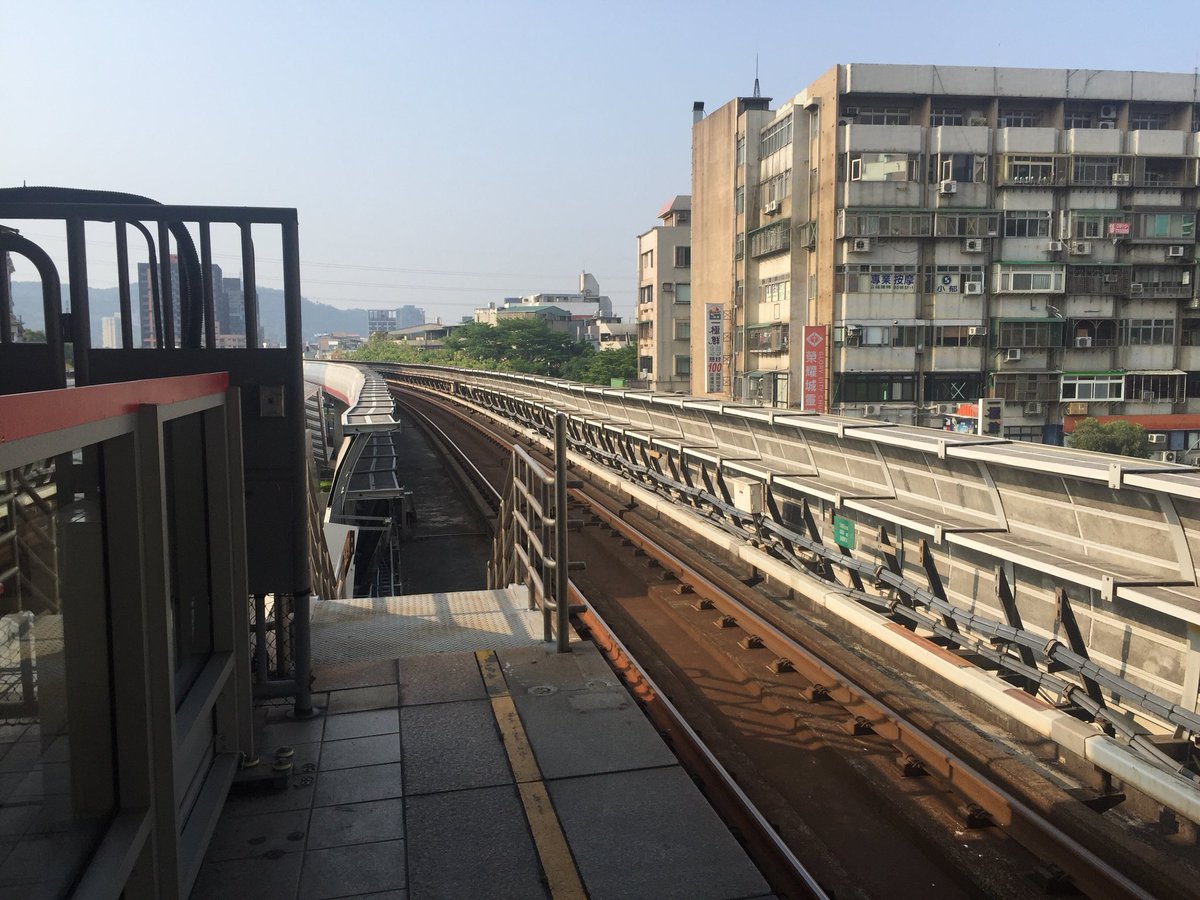 rrriggsby's tweet photo. #walking2work #Zhishan #Taipei #Taiwan https://t.co/LkQswQD9Pb