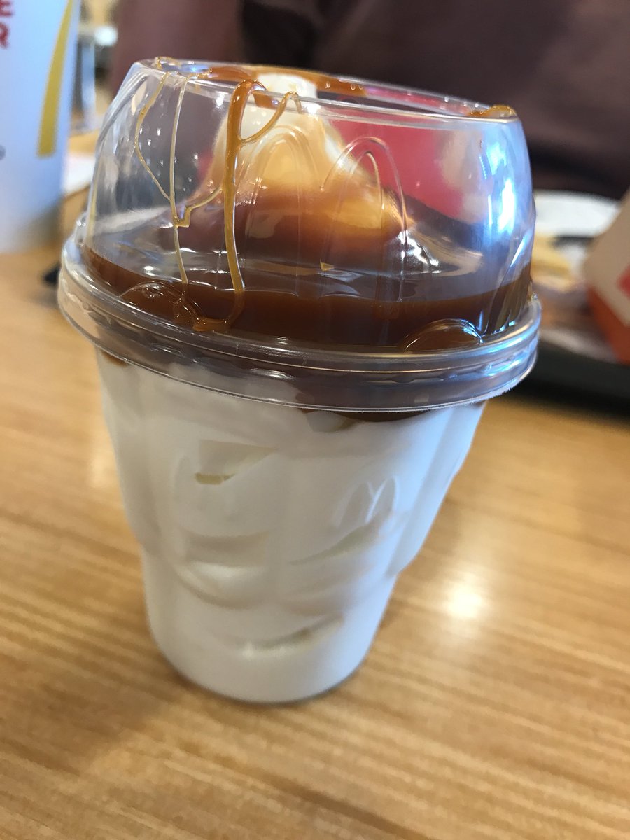 katiehlindsay's tweet photo. For once the ice cream machine isn’t broken @McDonalds https://t.co/hKU6iQaGPf