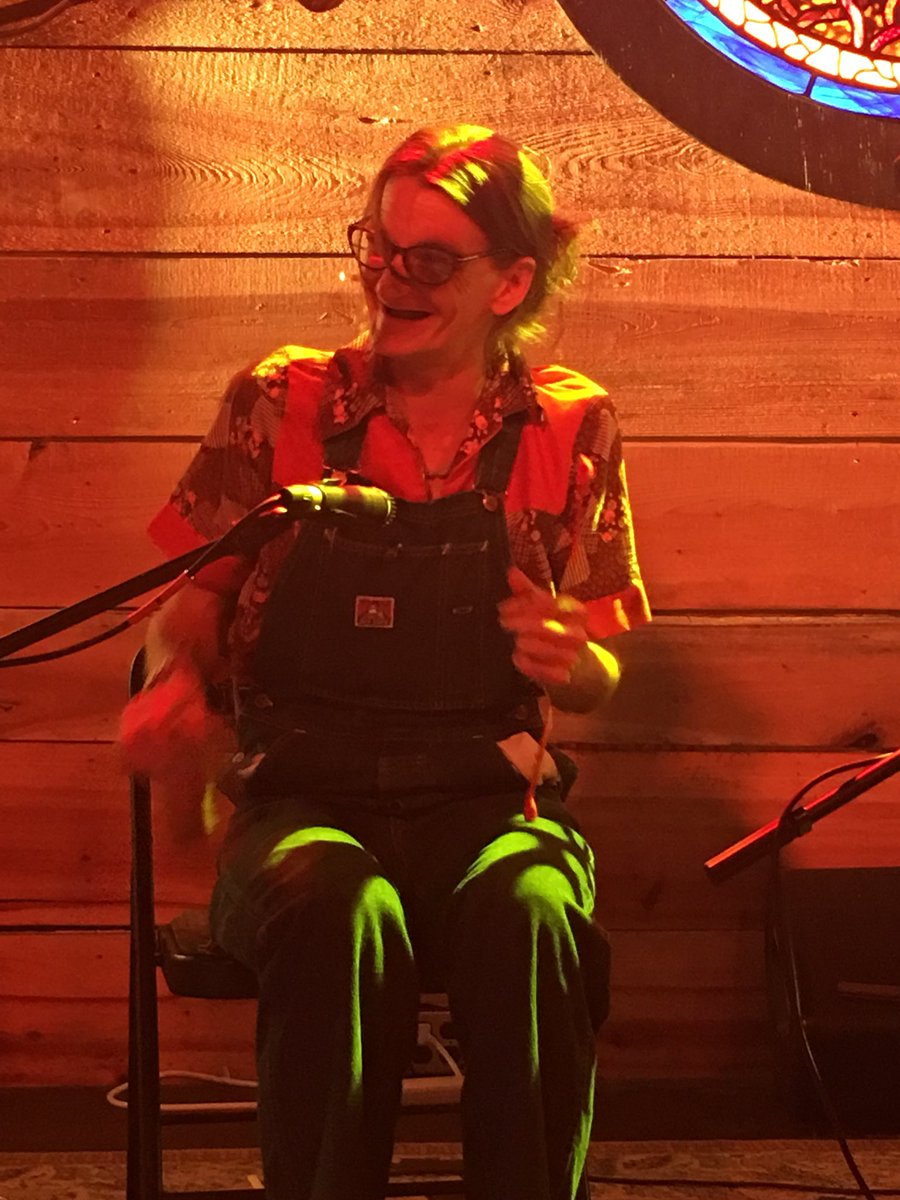 awalley1979's tweet photo. A bit of a delay sharing, but thanks for the happy times! If yโall get a chance to see Abby the Spoon Lady & Chris Rodrigues, DO IT! #spoonlady #spoonsandsuitcases #chrisrodrigues #theburl #spoonnation #tophatnation #busking #chrisrodriguesandabbythespoonlady https://t.co/gGntYeGOfr