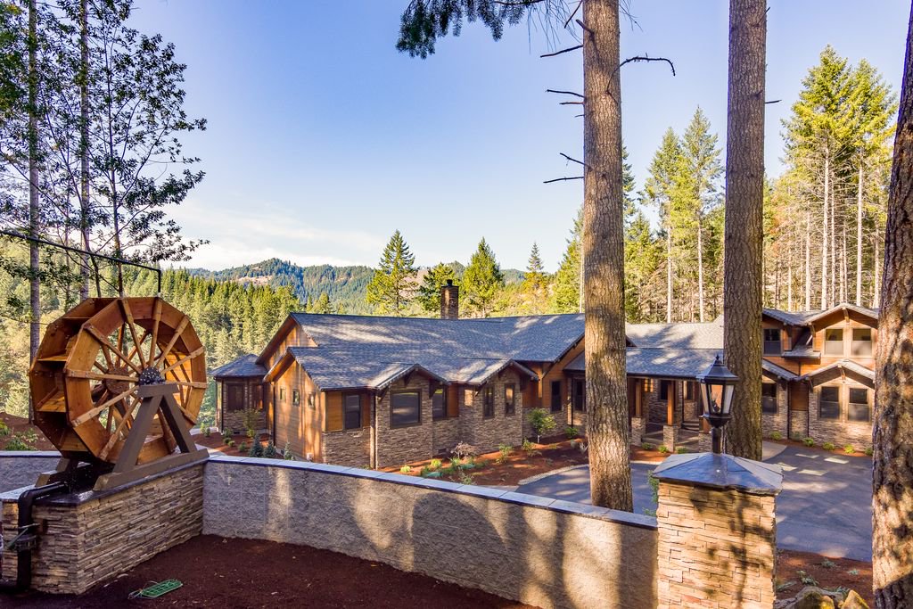 Gorgeous View of the Home, including the Water Wheel and a portion of the View from the Backyard!
#LuxuriousHomes #LuxuriousListing #LuxuriousEstate #LifeOfLuxury #LuxuryRealEstate #MillionDollarHome #MillionDollarListing #DreamHome #Views #KellerWilliamsRealty #RealEstate