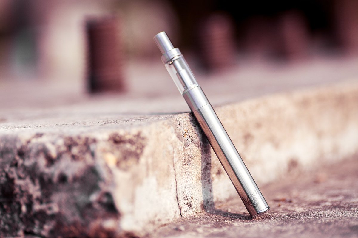 LinxVapor's tweet photo. The updated design of the #Hermes2 atomizer allows for easy loading. Simply pull off the mouthpiece and drip your products into the tank. Shop now: https://t.co/DSM0DLjVa1 #VapeLife #VapeLikeABoss #Vape #LinxVapor https://t.co/rAhRNmpNyL