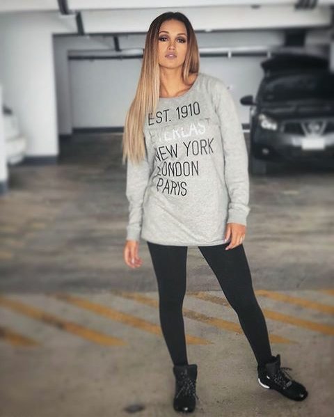 encuestasdeeeg's tweet photo. “LA MÁS QUERIDA DE EEG EL GRAN CLÁSICO” 💞👸📋 Gran Final:
RT ➡ @AleBaigorria1
FAV ➡ @arizaga_a https://t.co/Xp5COmjO0K