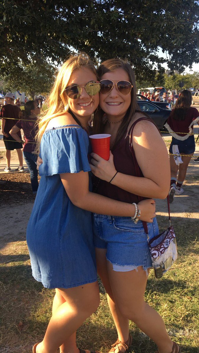 Happy stinkin’ birthday to the most loving person I know. I am so blessed to have met you in a random hotel room in Dallas, TX two years ago, Macie Caroline. Much love gal 💗