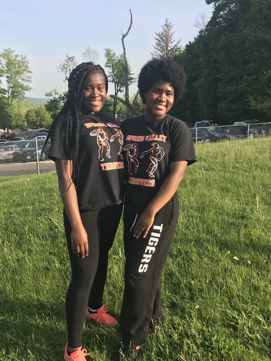 Great job by both female throwers placing in shot and Discus. Raphaella taking 2nd in the shot and discus at Frosh/Soph Championship meet