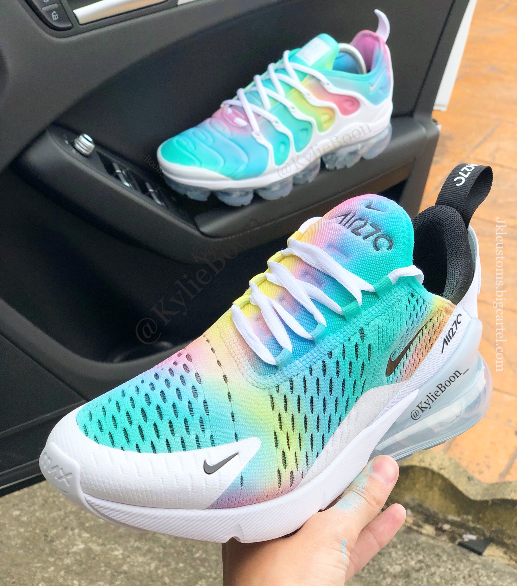 Atlético mendigo Ir a caminar Kylie Boon Art on Twitter: "Which do you prefer? @SneakGallery #air270  #airmax270 https://t.co/ciamZrXP3v" / Twitter