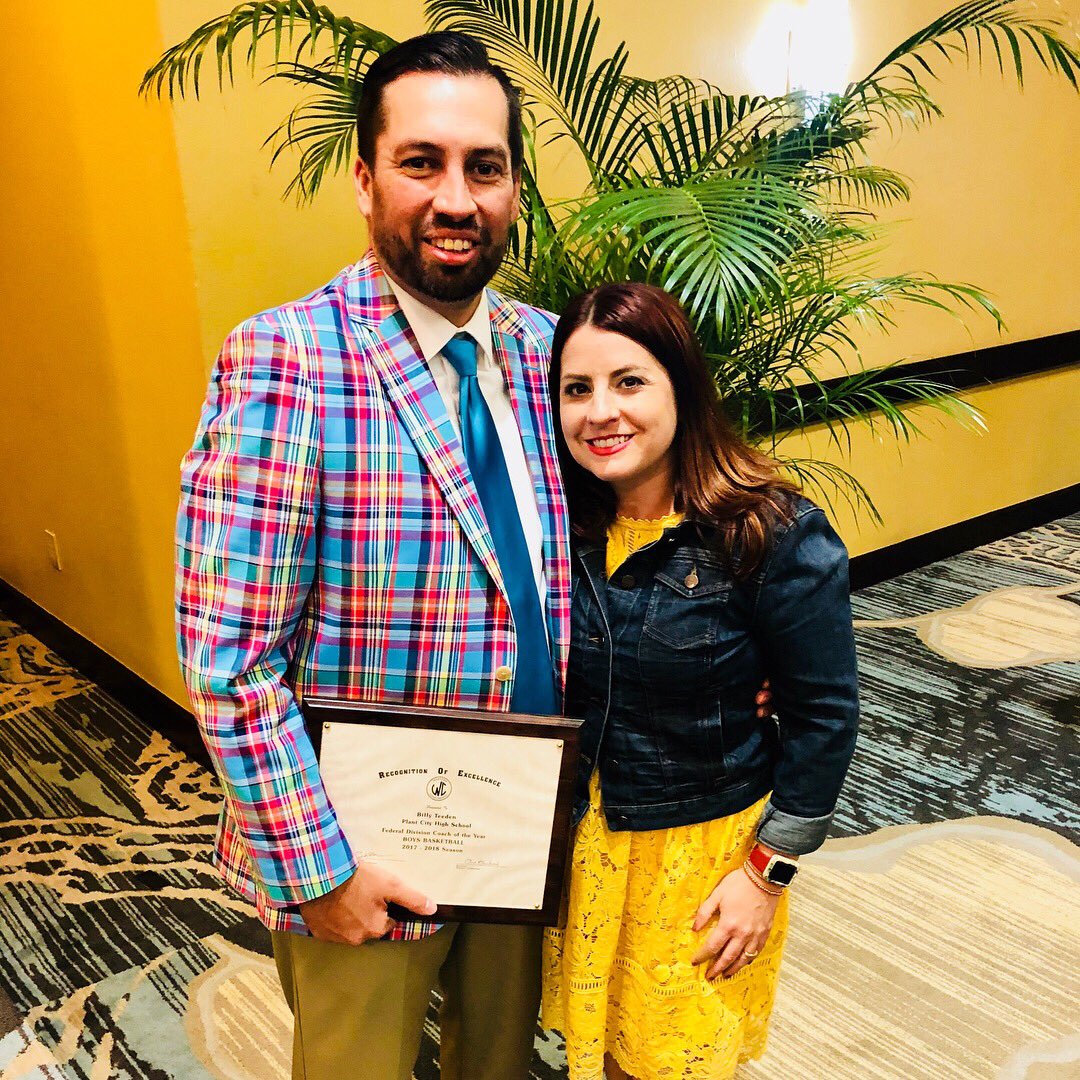 Blessed to have <a href="/jeannetteteeden/">𝐉𝐞𝐚𝐧𝐧𝐞𝐭𝐭𝐞 𝐓𝐞𝐞𝐝𝐞𝐧</a> by my side. There is no way I’m able to coach the game I ❤️ without her support!