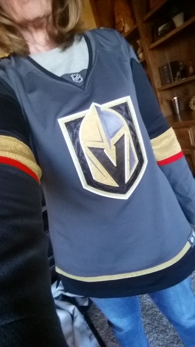 BrooCee99's tweet photo. @GoldenKnights Game jersey ON!!!!!  #BarkAndréFurry #VegasBorn #GoKnightsGo #VGKFlamingo #KnightUp https://t.co/retnynwZfn