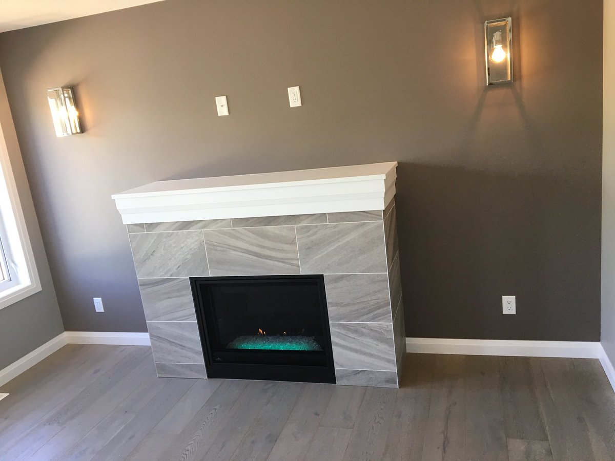 MurrayPound's tweet photo. Check out the fantastic features at 706 Stonehaven Dr. #granite #wideplankhardwood #barrelvault #FivepcEnsuite #triplegarage @shilo.storey @chateauflooring @remaxshilo @woodcraftkitchencabinets https://t.co/sQUeqTUp44