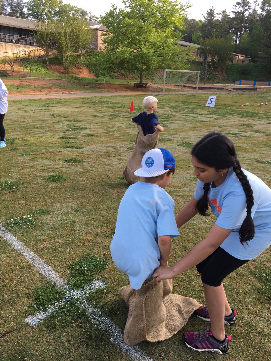 MsGallowayK's tweet photo. Field day! https://t.co/bEUvDDdW9d