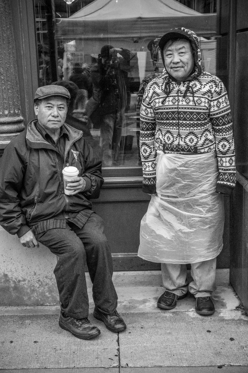 camera_alan's tweet image. #street #streetphotography #streetphoto #urban #farmersmarket #dsmusa #art #nior #blackandwhite #bnw #b&amp;amp;w #iowa #desmoines #10secondportrait #streetportrait #portrait #photo #PhotographyArt #fineart #market #coffee #heritage #city 
10 second portrait 
cameraexpressions.com