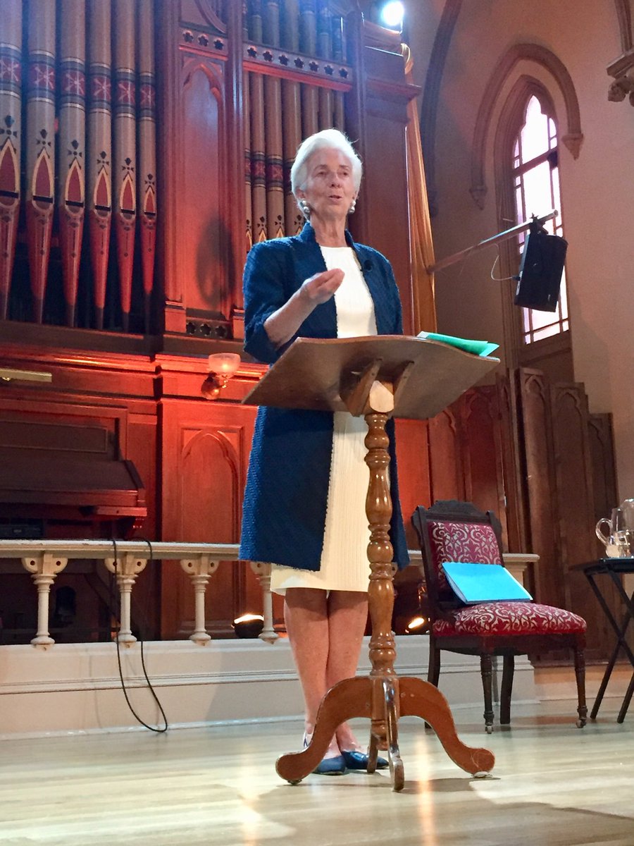 CurtisRobinhold's tweet photo. Great presentation from IMF Managing Director @Lagarde in Portland promoting the benefits of smart trade. Thanks @WorldOregon and #celebratetradeweek. https://t.co/5bslHGYiDf