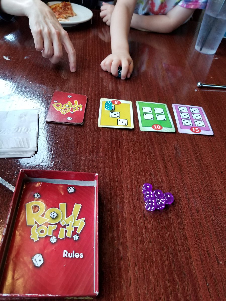 AdlerRadioMKE's tweet image. Favorite new game #RollForIt. #PizzaNight @42AleHouse