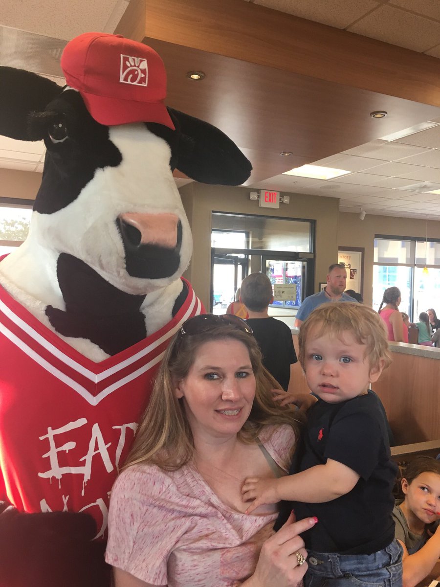 Thank you everyone for supporting our students and school by attending CFA Spirit Night 😊