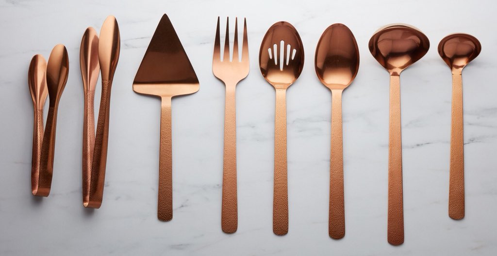 AmerMetalcraft's tweet image. How gorgeous are these utensils?!?!  Introducing... The Vintage Hammered Buffetware! Available in Bronze, Gold, Stainless Steel and Wavy Aged!  #ElevateTheWow #DressUpTheBuffet #APopOfColor #Bronze #Gold #StainlessSteel #WavyAged #Buffetware #NRAShow2018 #Booth6924 @NatlRestShow