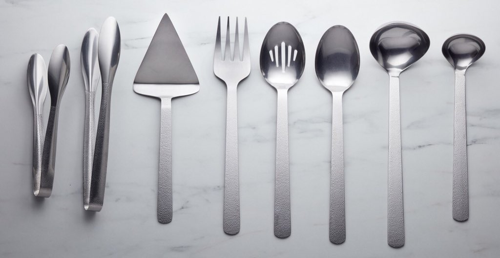 AmerMetalcraft's tweet image. How gorgeous are these utensils?!?!  Introducing... The Vintage Hammered Buffetware! Available in Bronze, Gold, Stainless Steel and Wavy Aged!  #ElevateTheWow #DressUpTheBuffet #APopOfColor #Bronze #Gold #StainlessSteel #WavyAged #Buffetware #NRAShow2018 #Booth6924 @NatlRestShow