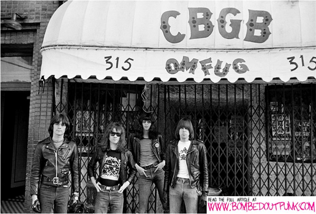 VJRadRick's tweet photo. via @YouTube #uk #70S #punk #PUNKROCK #PETE #SCHELLY #HOMOSAPIENS #MTv 1981/2 #LGBT #bA#GENX #BAND #BANDS #HISTORY #Buzzcocks #LONDON @LYDONOFFICIAL @BILLYIDOL https://t.co/fk2McNMTm2